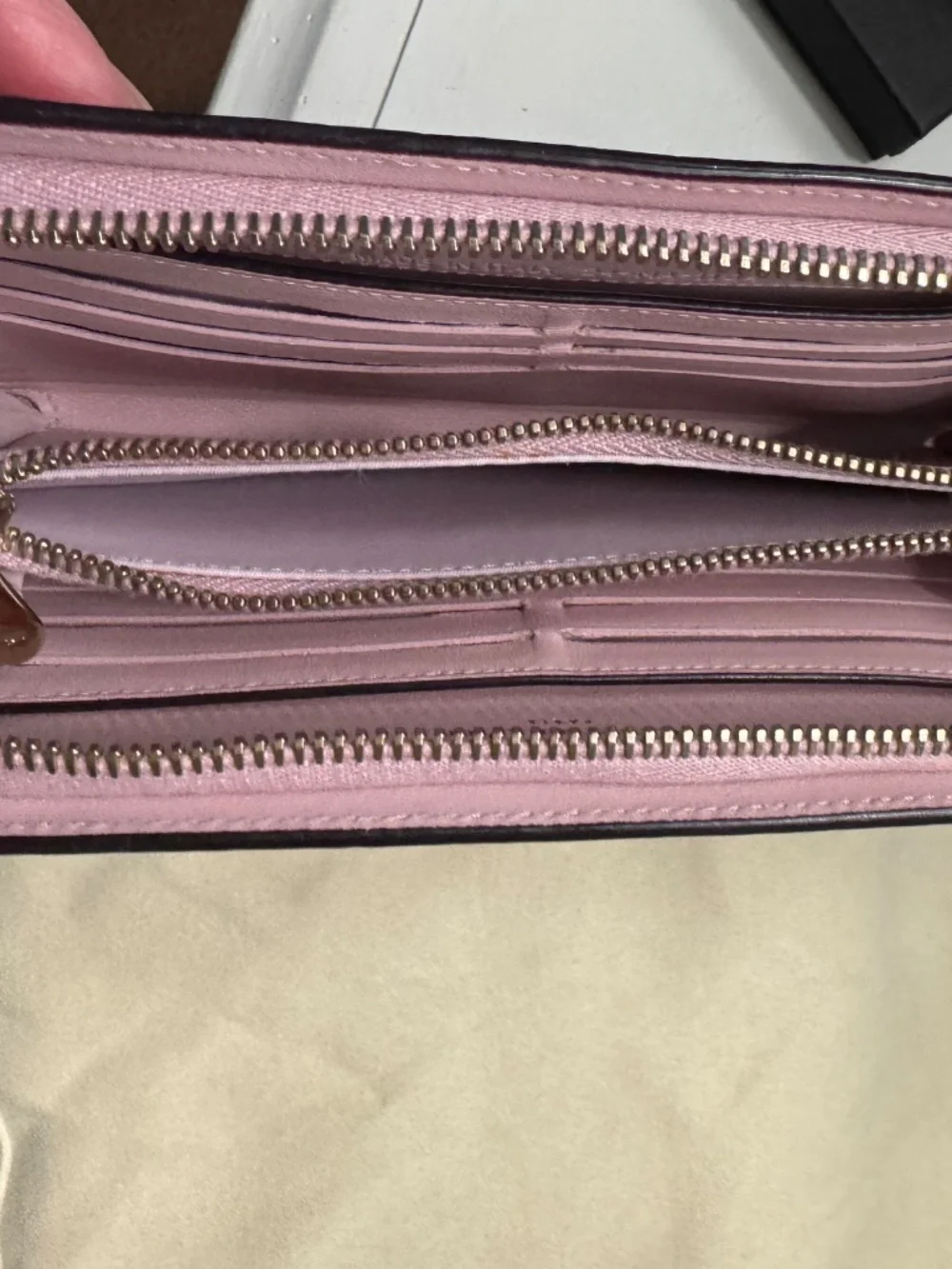 Dior zippy wallet